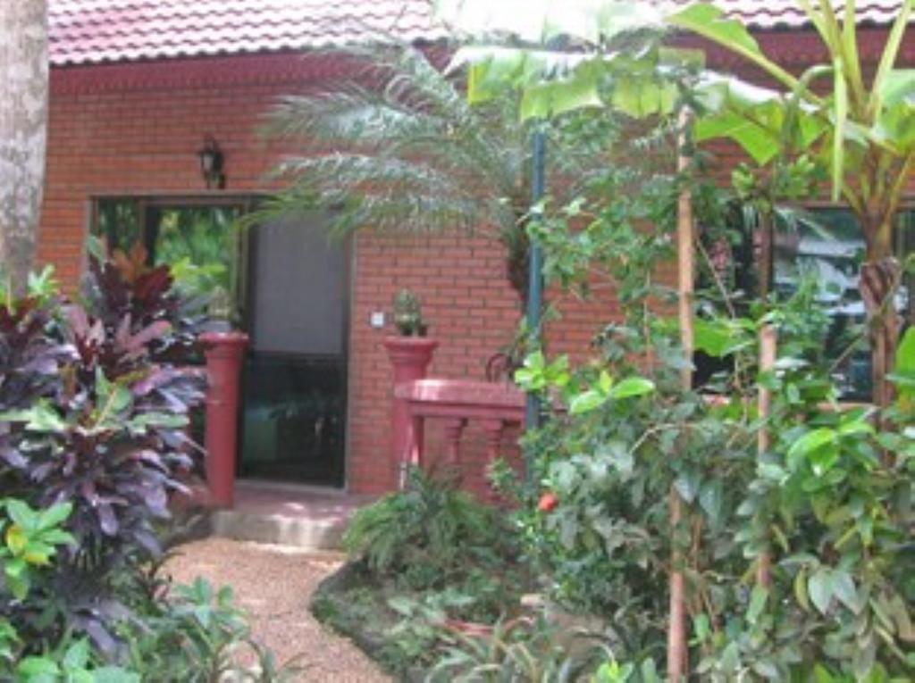 Elephant Blanc Phnom Penh Exterior foto