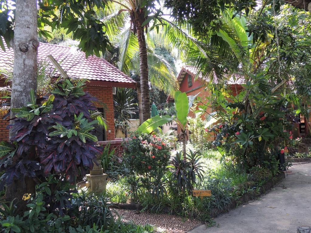 Elephant Blanc Phnom Penh Exterior foto