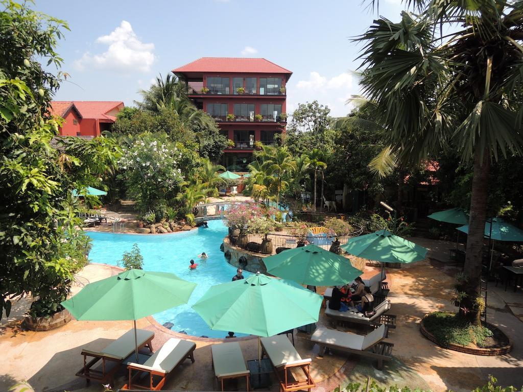 Elephant Blanc Phnom Penh Exterior foto