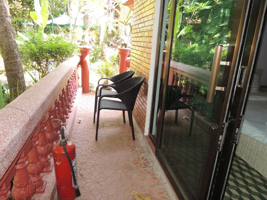 Elephant Blanc Phnom Penh Exterior foto